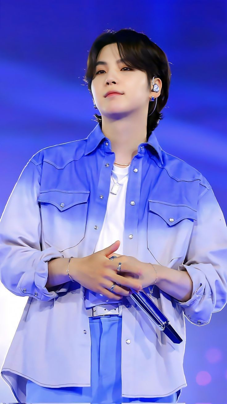 Fandom-recommended wallpaper image of SUGA (BTS)