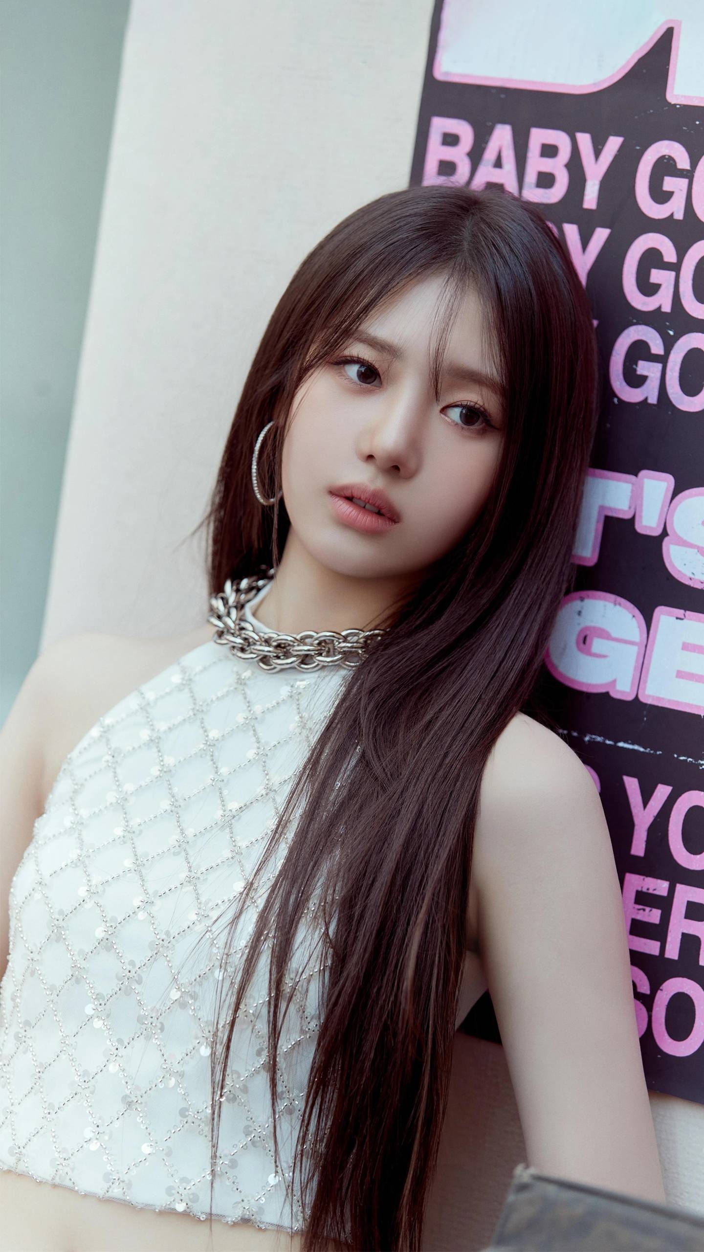 Fandom-recommended wallpaper image of Rora (BABYMONSTER)