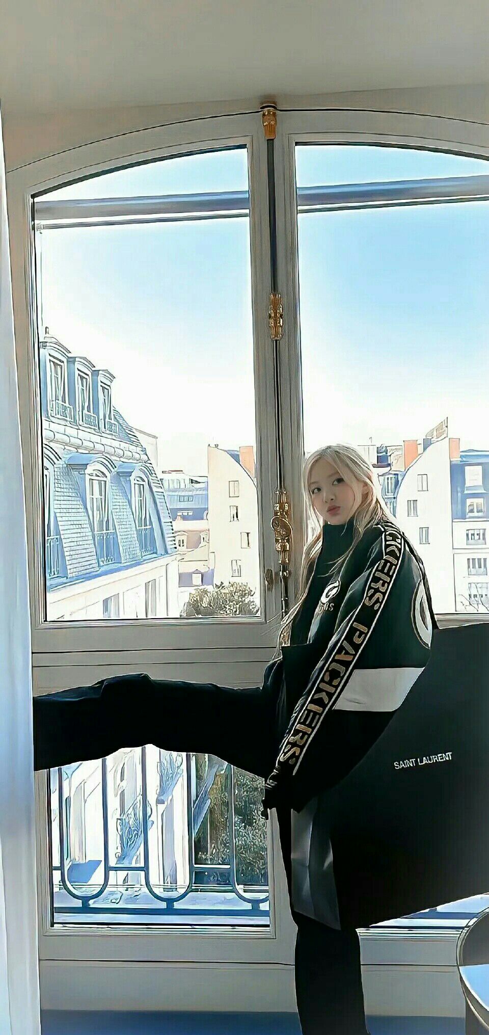 Today's most popular wallpaper in the ROSÉ (BLACKPINK) community