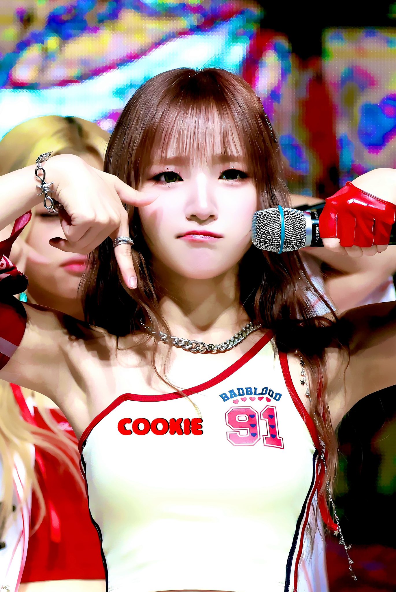 Behind-the-scenes cut of Yunha (UNIS)