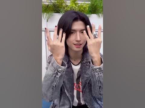 Behind-the-scenes cut of Jun Han (Xdinary Heroes)