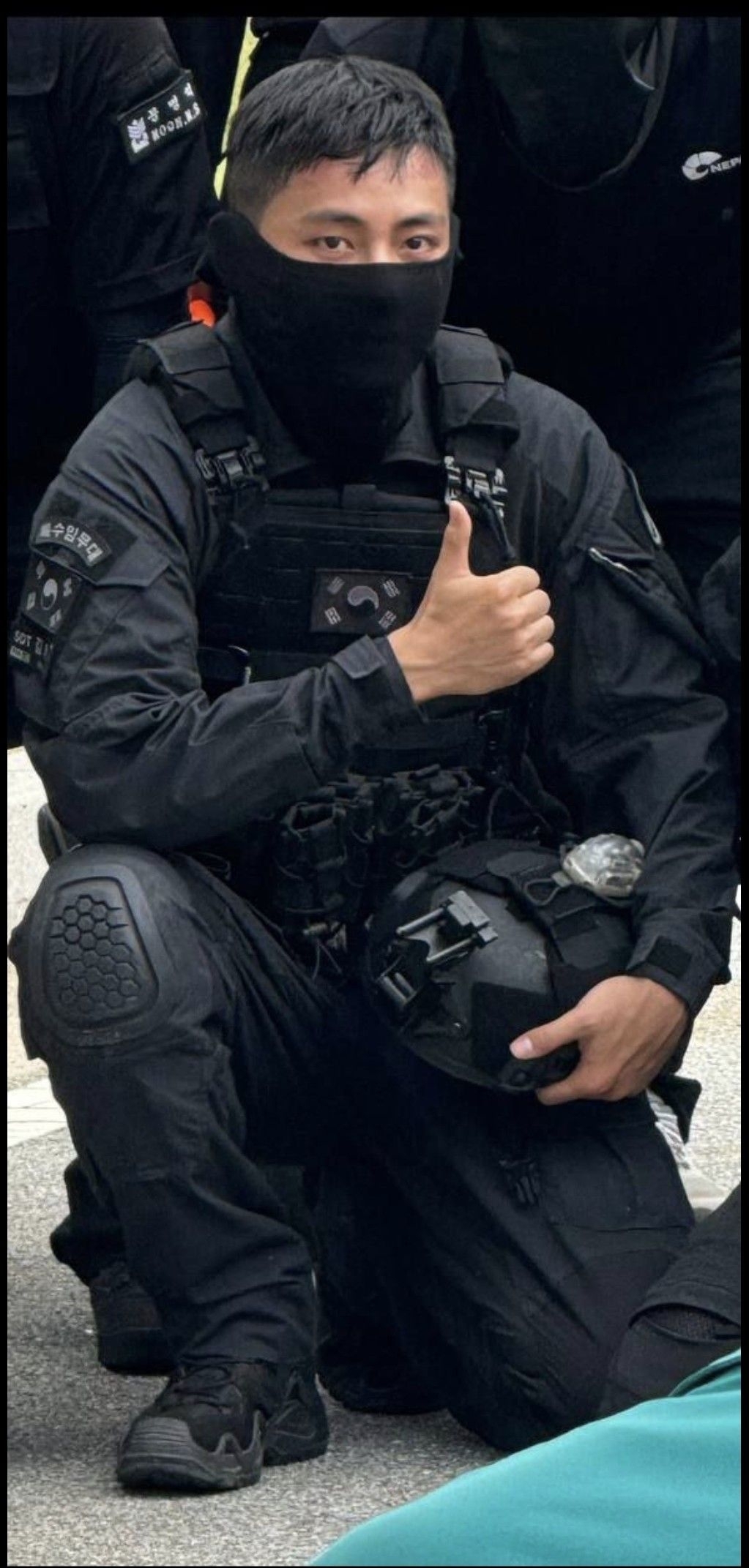 Fandom-recommended wallpaper image of V (BTS)