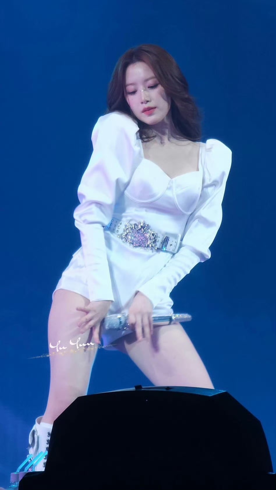 Fandom-recommended wallpaper image of Shuhua (i-dle)