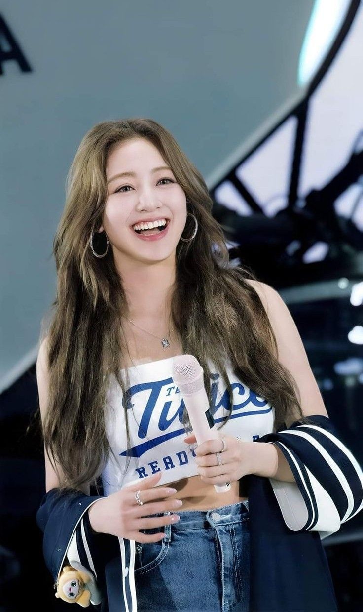 Today's most popular wallpaper in the Jihyo (TWICE) community