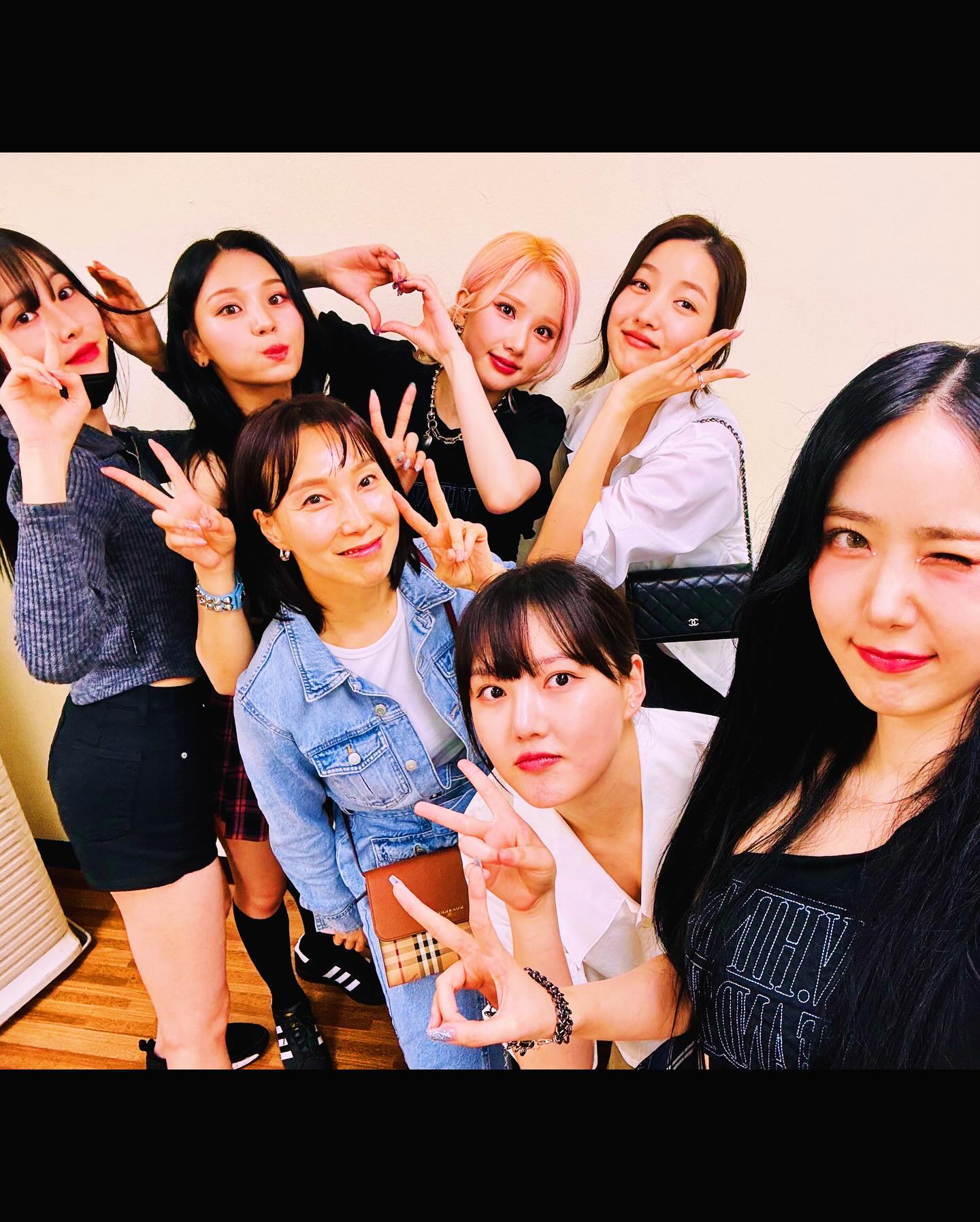 Today’s hot picks from the 자유게시판 community