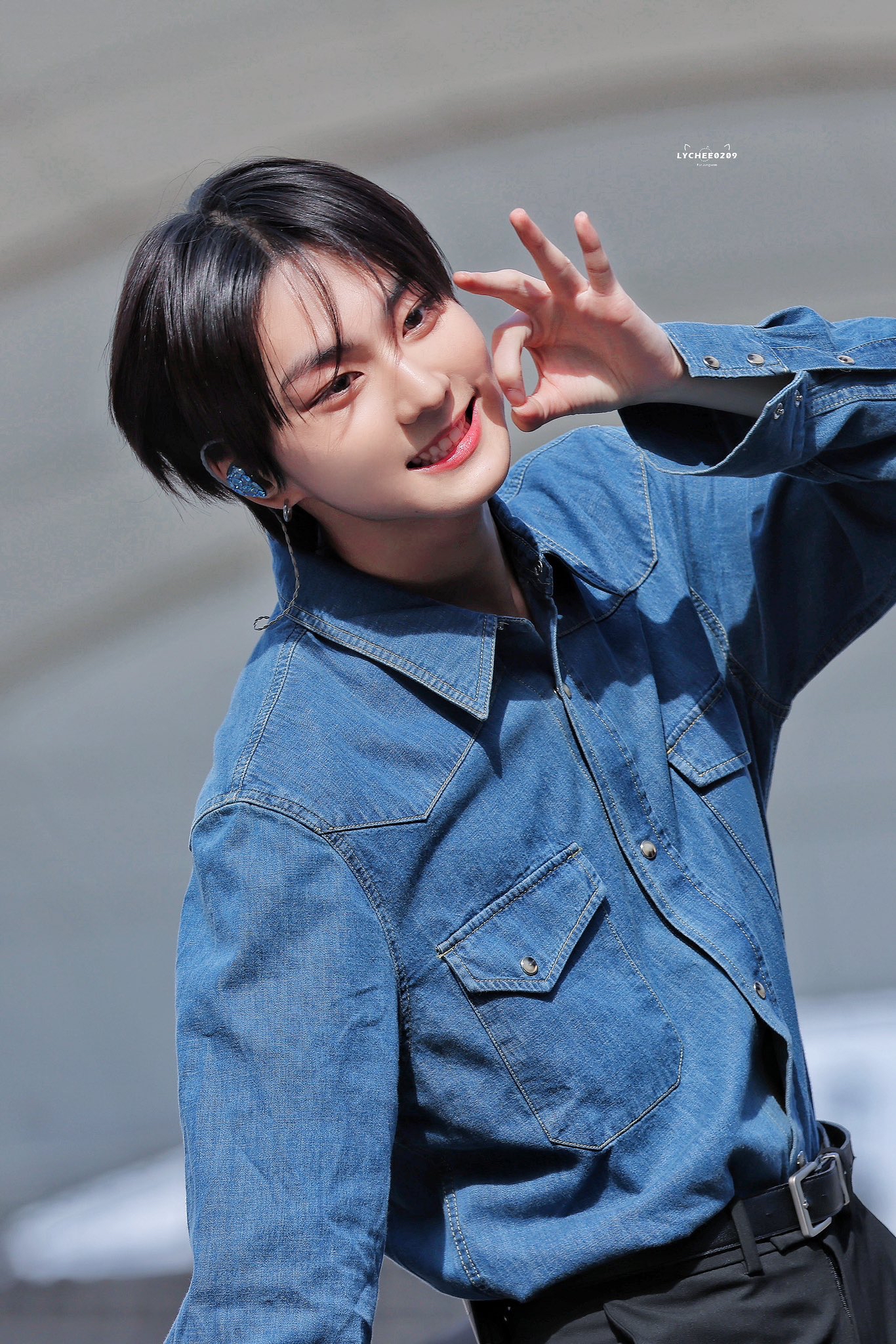 A moment captured by Jungwon (ENHYPEN)'s fan