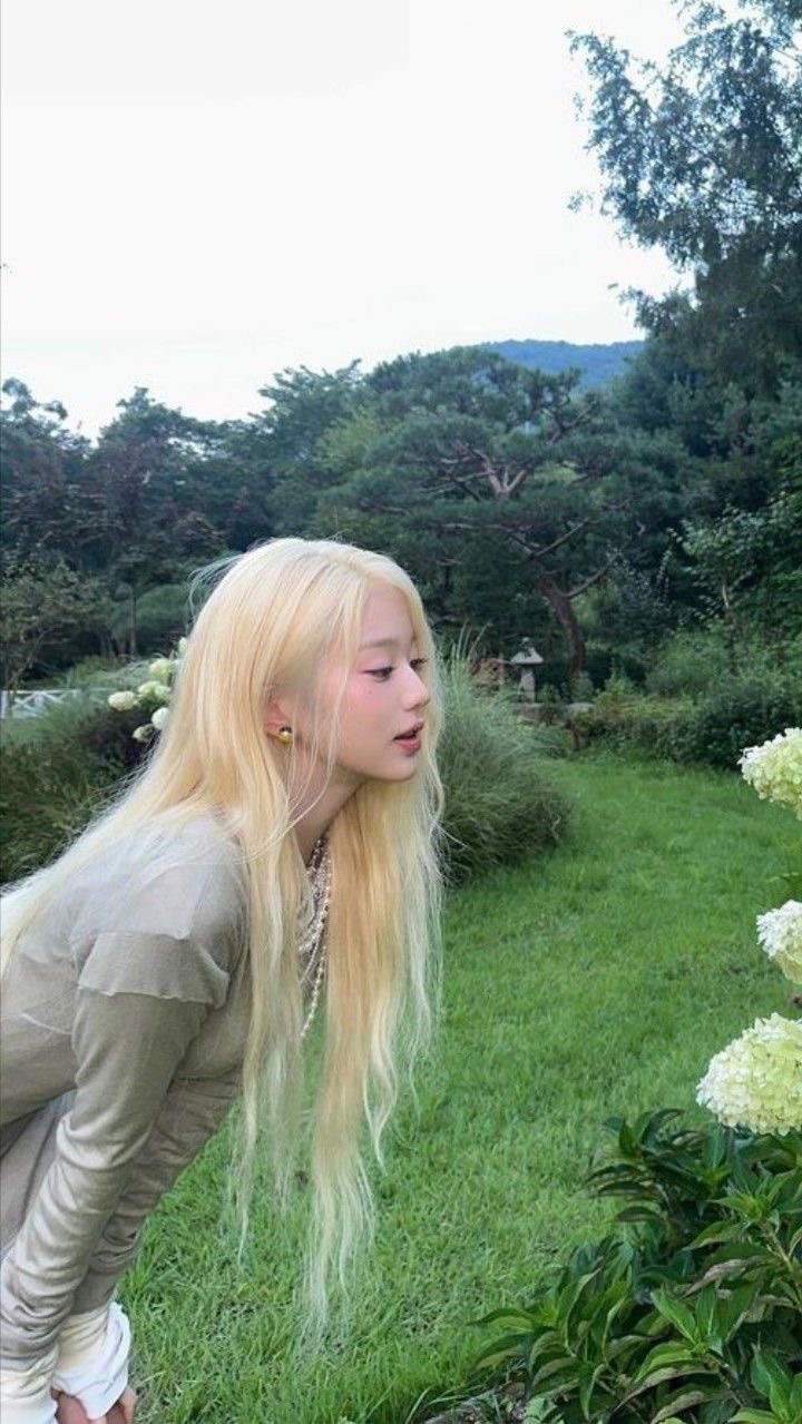 Fandom-recommended wallpaper image of Jang Wonyoung (IVE)