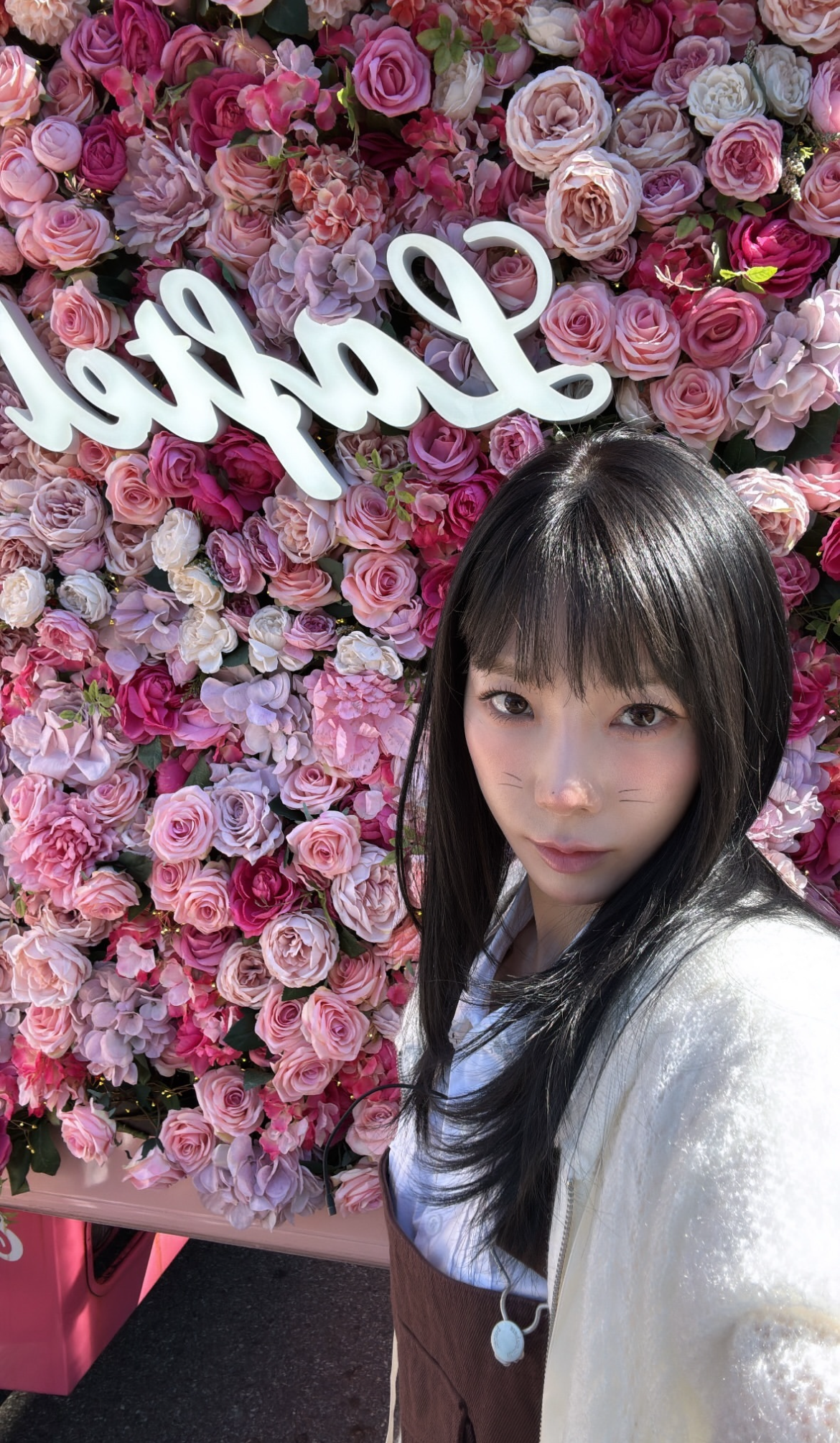 The most beloved wallpaper among Taeyeon (Girls' Generation)'s fans