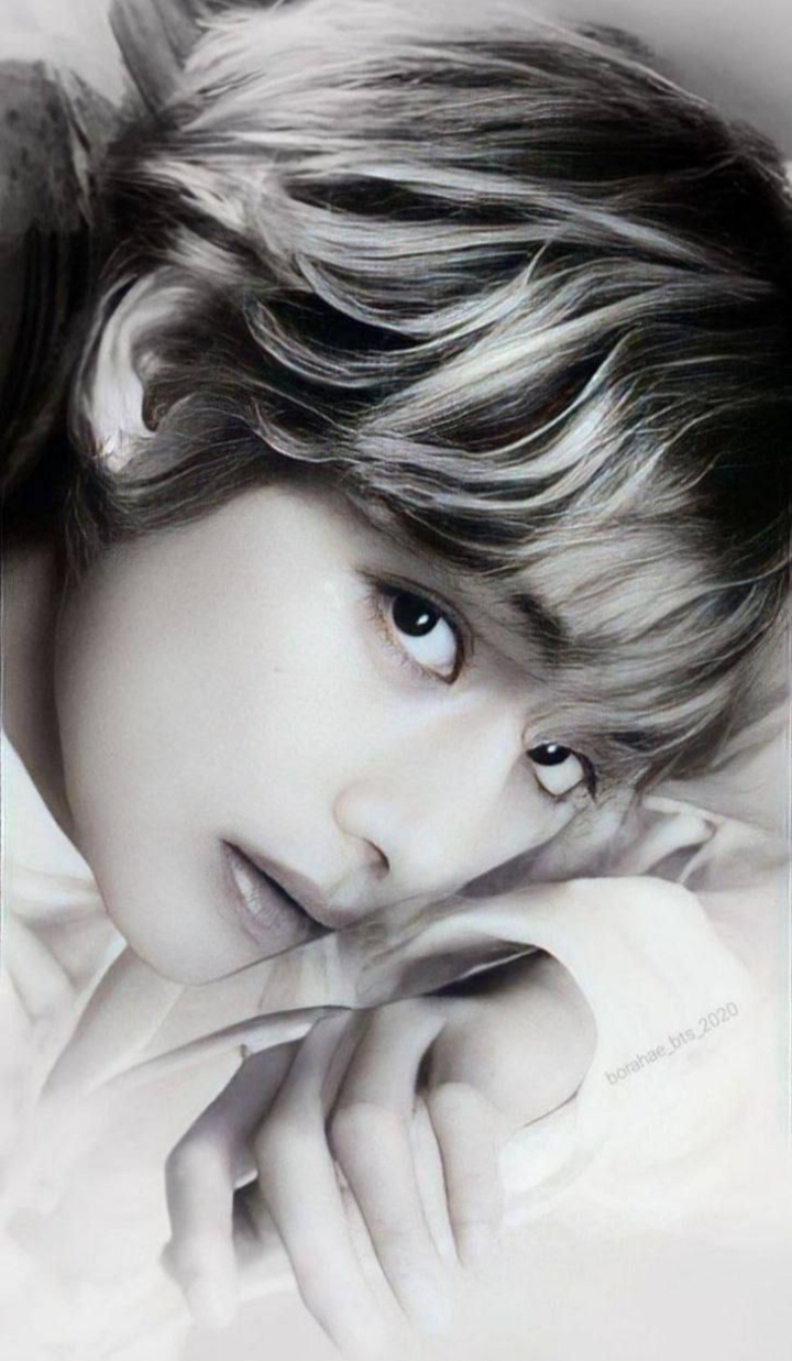 Fandom-recommended wallpaper image of V (BTS)
