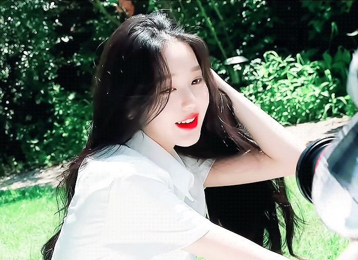 A moment captured by Jang Wonyoung (IVE)'s fan