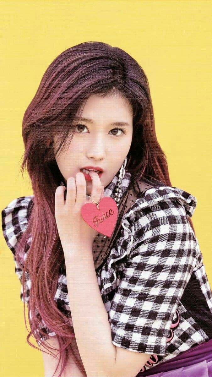 A heartfelt wallpaper shared by TWICE's fans