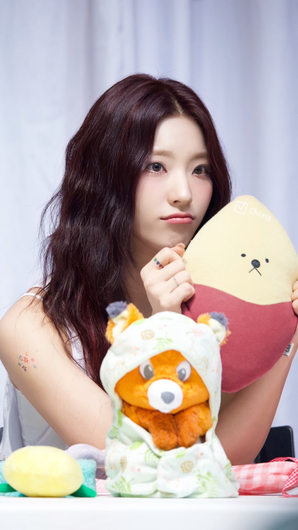Wallpaper terpopuler hari ini di komunitas Lee Saerom