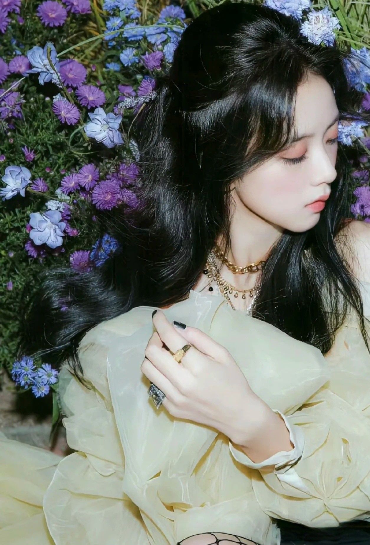Foto aktivitas terbaru Jisoo (BLACKPINK)