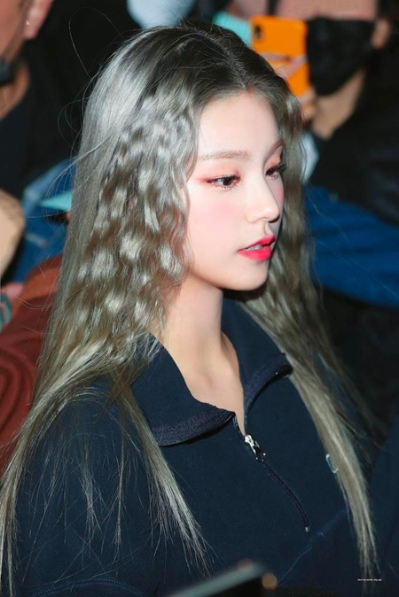 A moment captured by Yeji (ITZY)'s fan