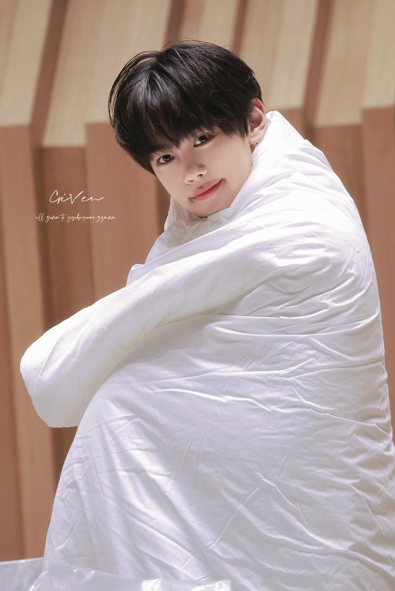 A moment captured by Kim Gyuvin (ZEROBASEONE)'s fan