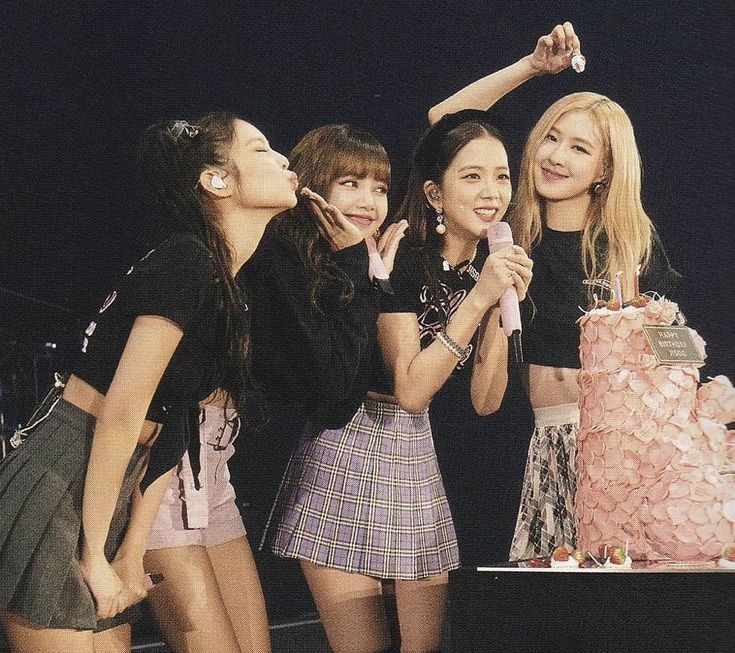 Behind-the-scenes cut of BLACKPINK