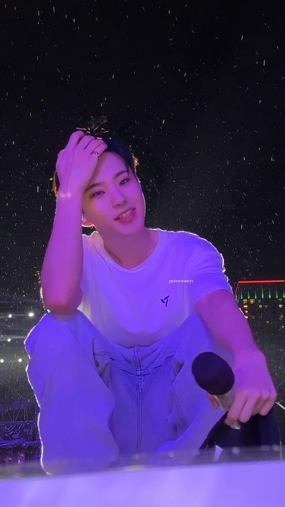 Fandom-recommended wallpaper image of Hoshi (SEVENTEEN)