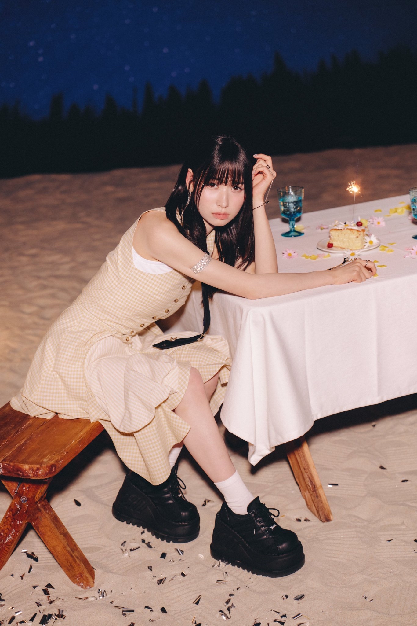Behind-the-scenes cut of Kasahara Momona (ME:I)