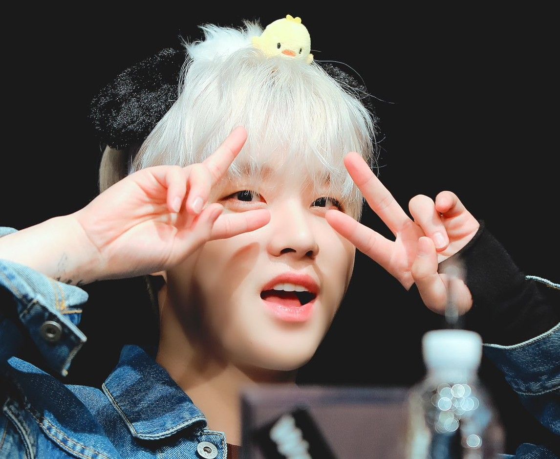 A moment captured by JAY (iKON)'s fan