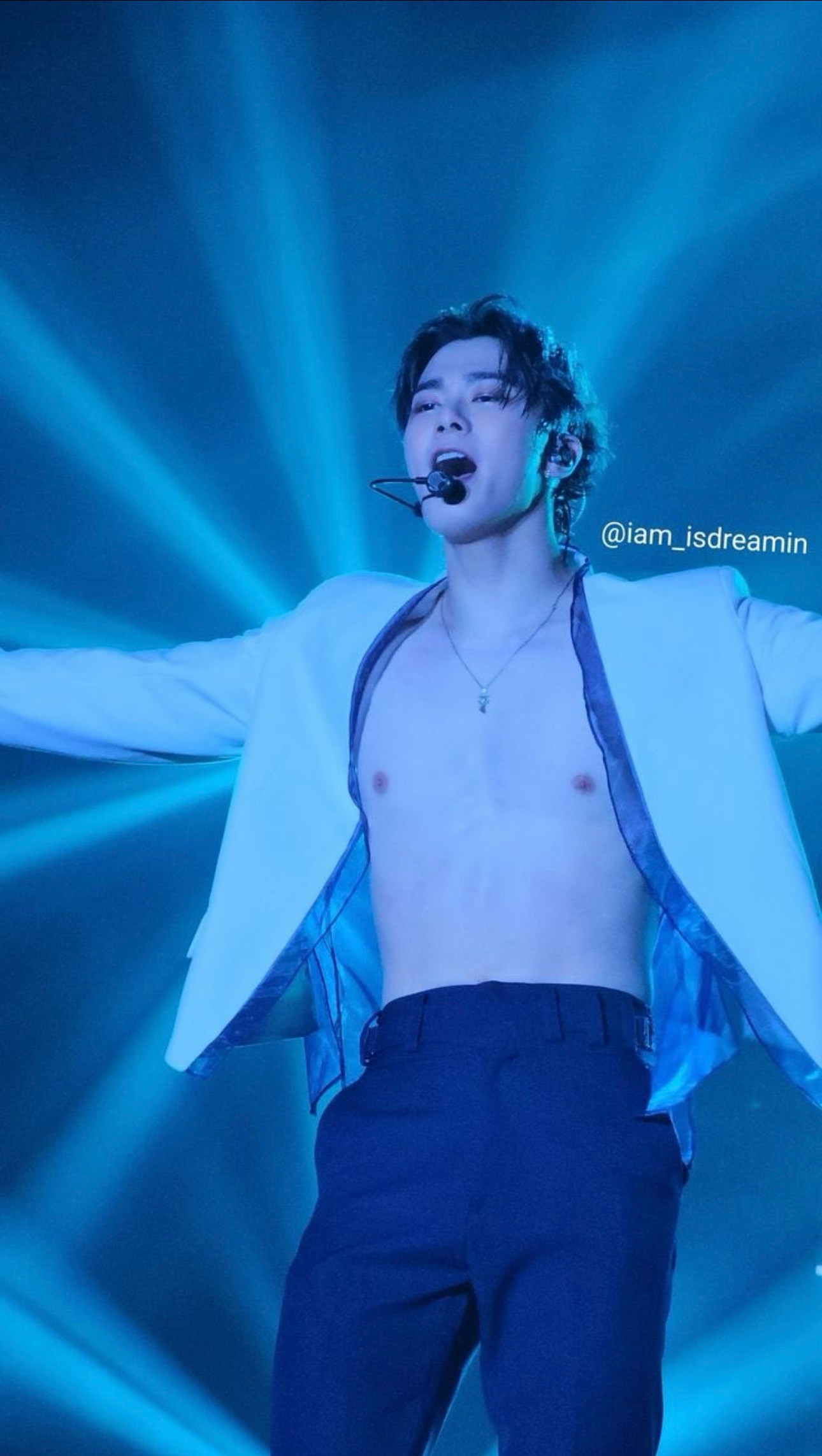 Today's most popular wallpaper in the Moonbin (ASTRO) community