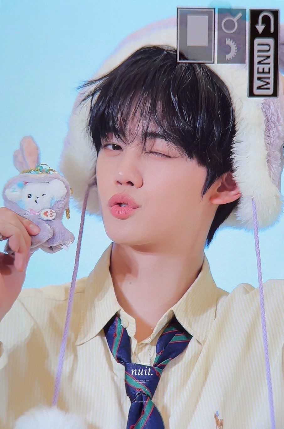 A moment captured by Kim Gyuvin (ZEROBASEONE)'s fan