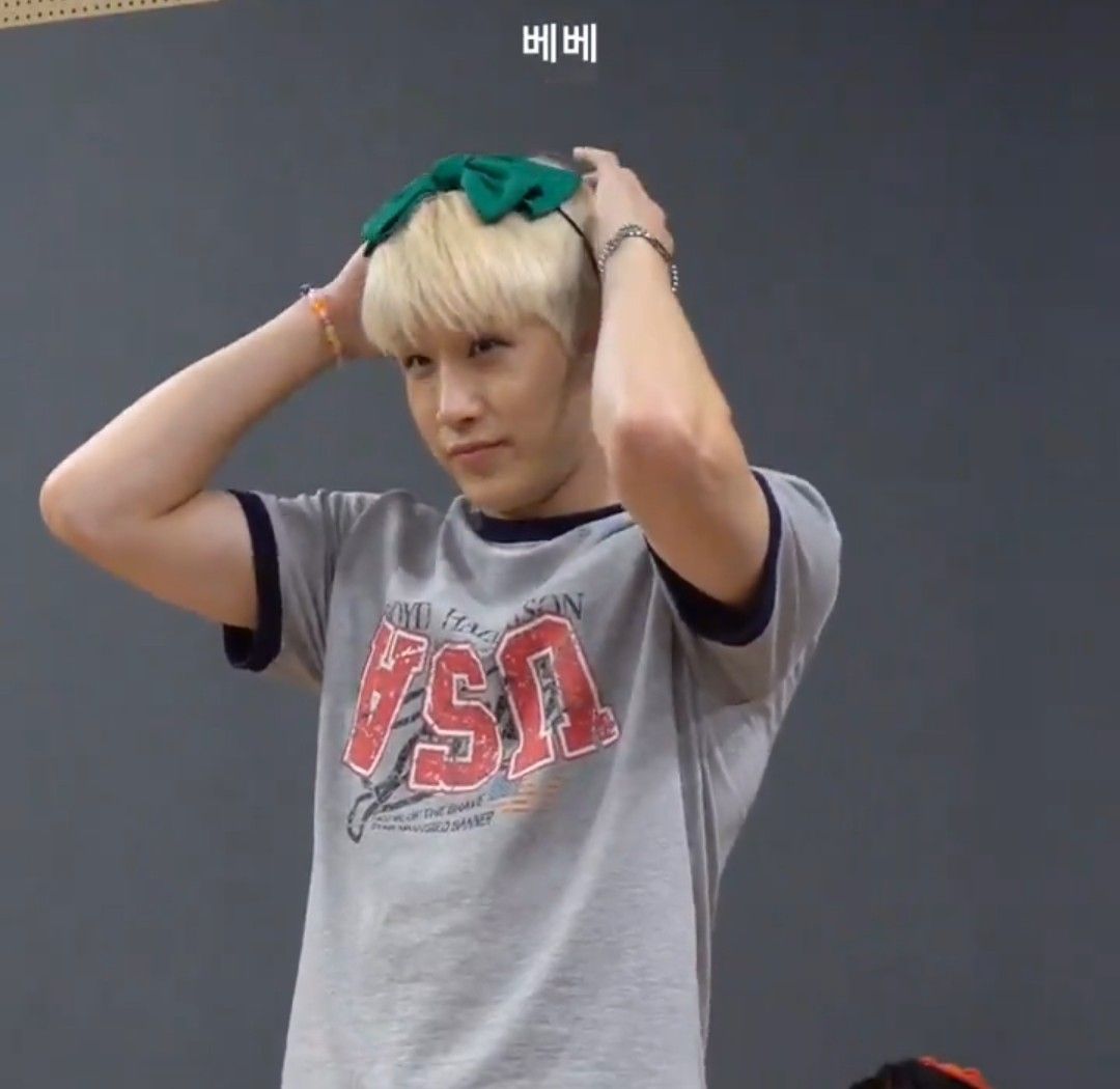 Latest photo of Jinjin (ASTRO)