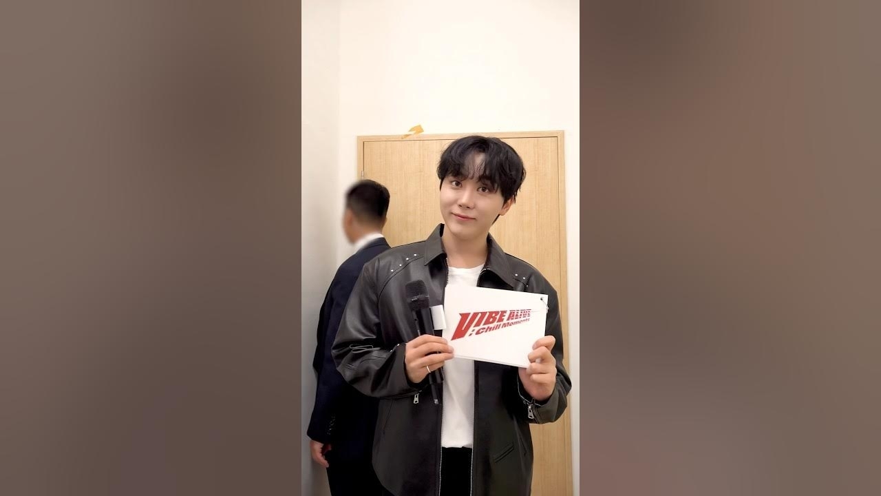 A moment captured by Seungkwan (SEVENTEEN)'s fan
