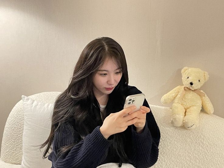 Recent activity shot of Lee Chaeyeon