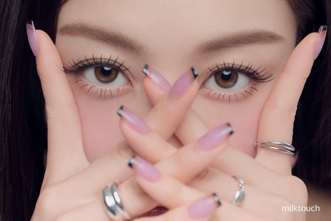 Latest photo of Jihyo (TWICE)