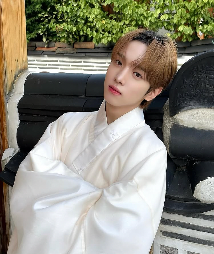 Recent activity shot of Yujun (Xikers)