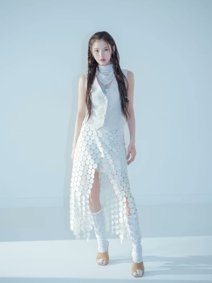 Behind-the-scenes cut of Mai (izna)