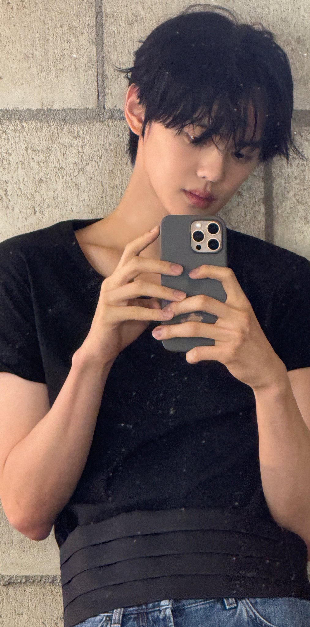 Behind-the-scenes cut of Kim Gyuvin (ZEROBASEONE)