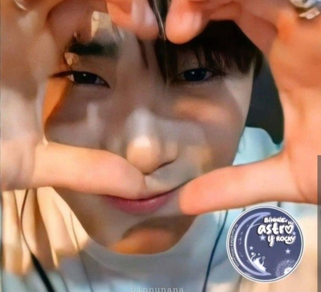 A moment captured by Moonbin (ASTRO)'s fan