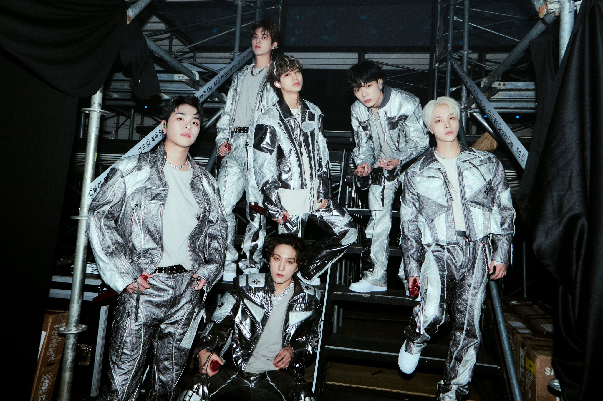 Latest photo of iKON