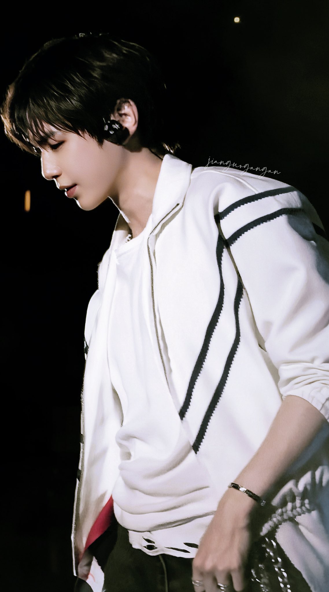 Latest photo of Kang Daniel