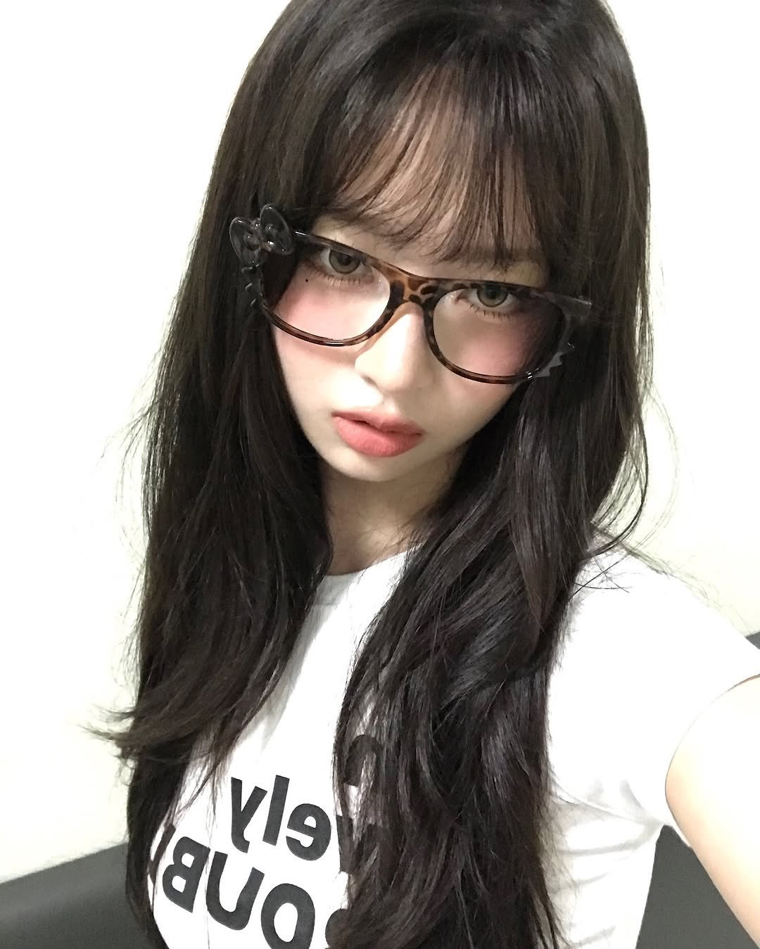 Latest photo of Rei (IVE)