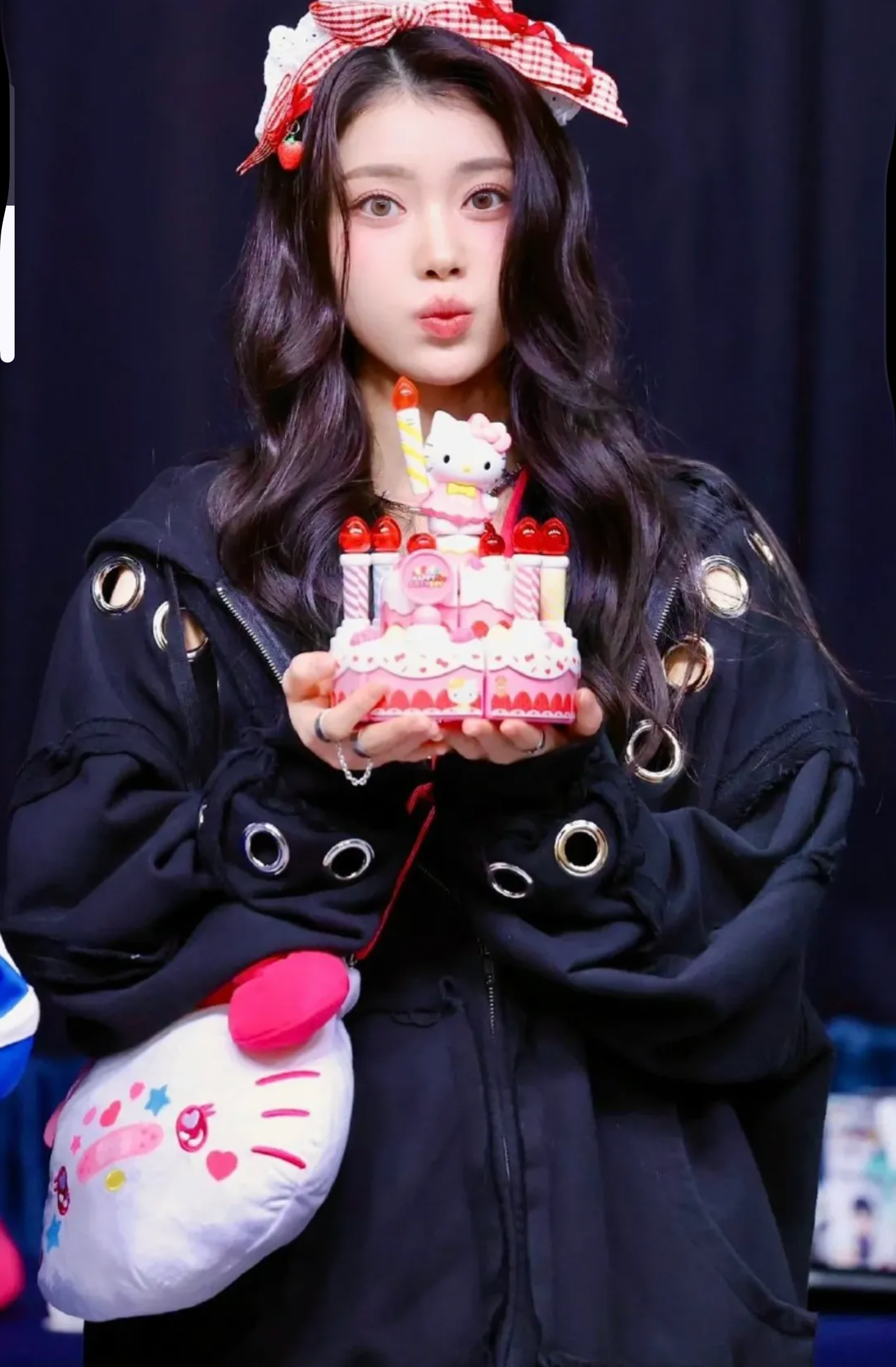 A moment captured by Xiao Ting (Kep1er)'s fan