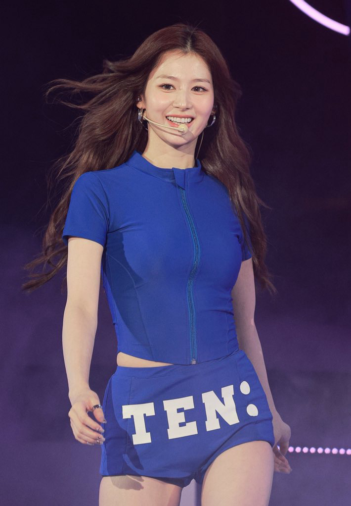 サナ (TWICE)の最新写真