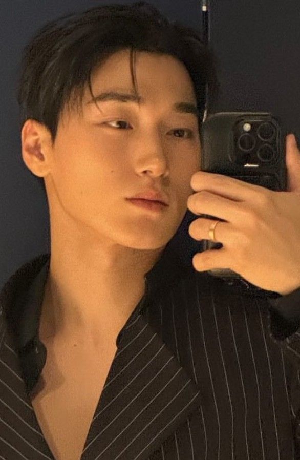 A moment captured by San (ATEEZ)'s fan