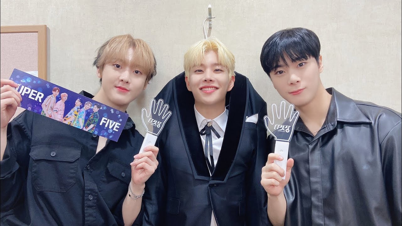 A moment captured by Moonbin (ASTRO)'s fan