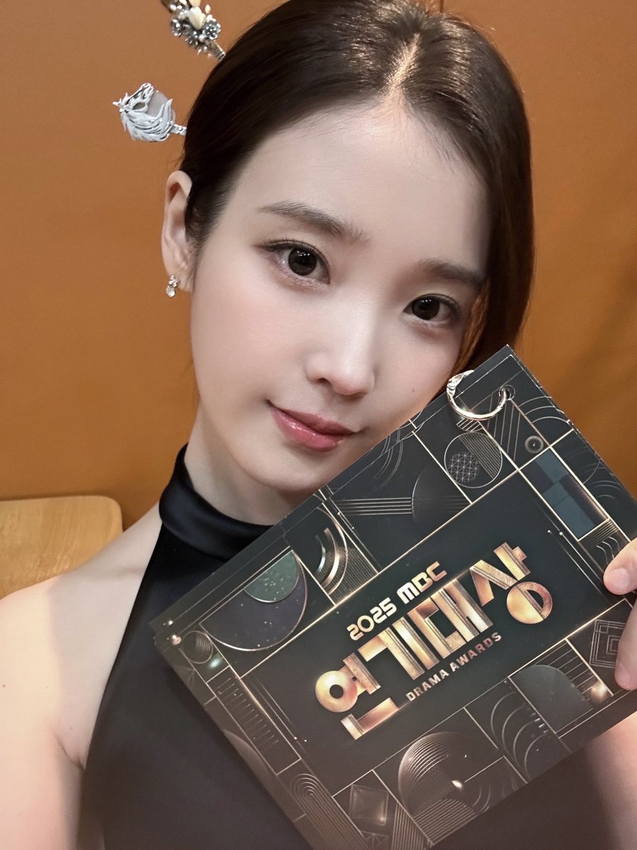 Behind-the-scenes cut of IU