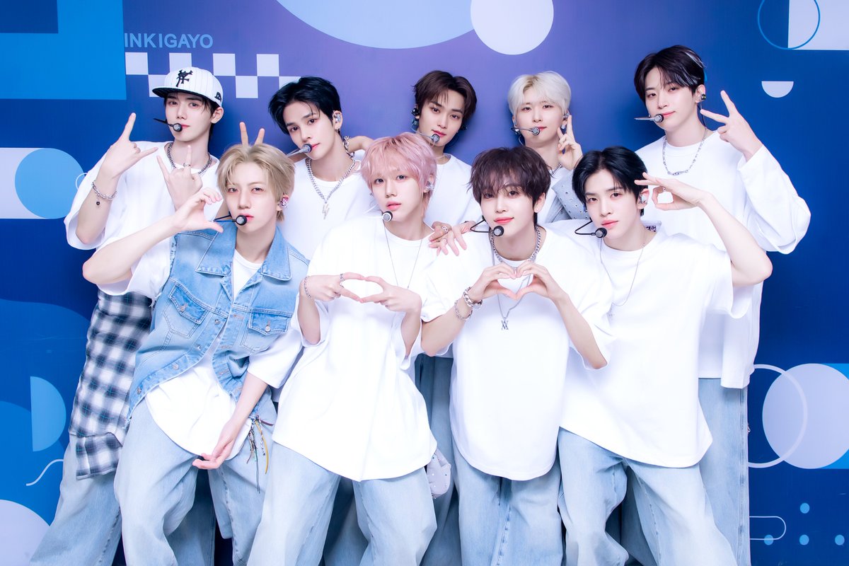 Behind-the-scenes cut of CRAVITY