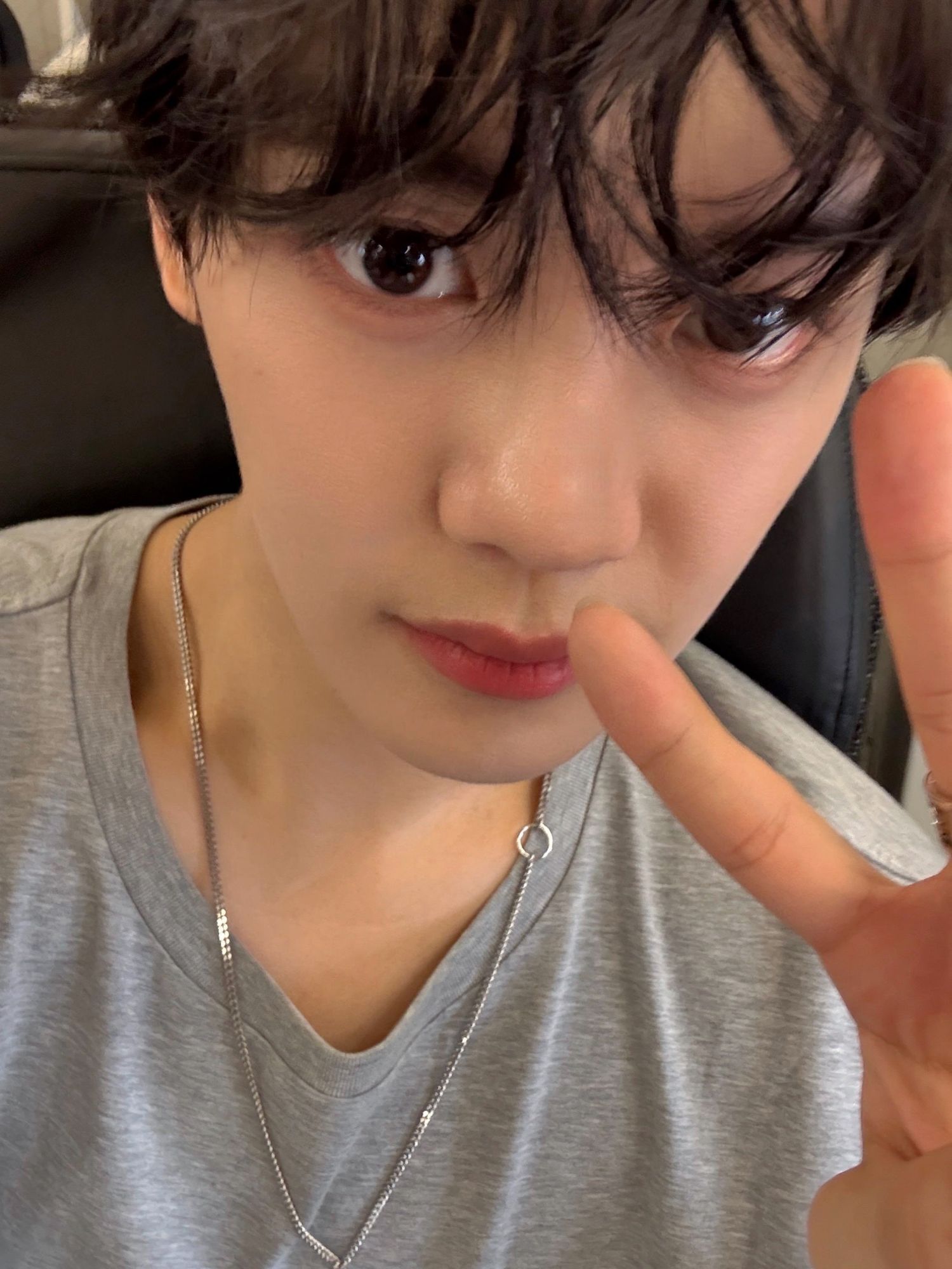 A moment captured by Kim Gyuvin (ZEROBASEONE)'s fan