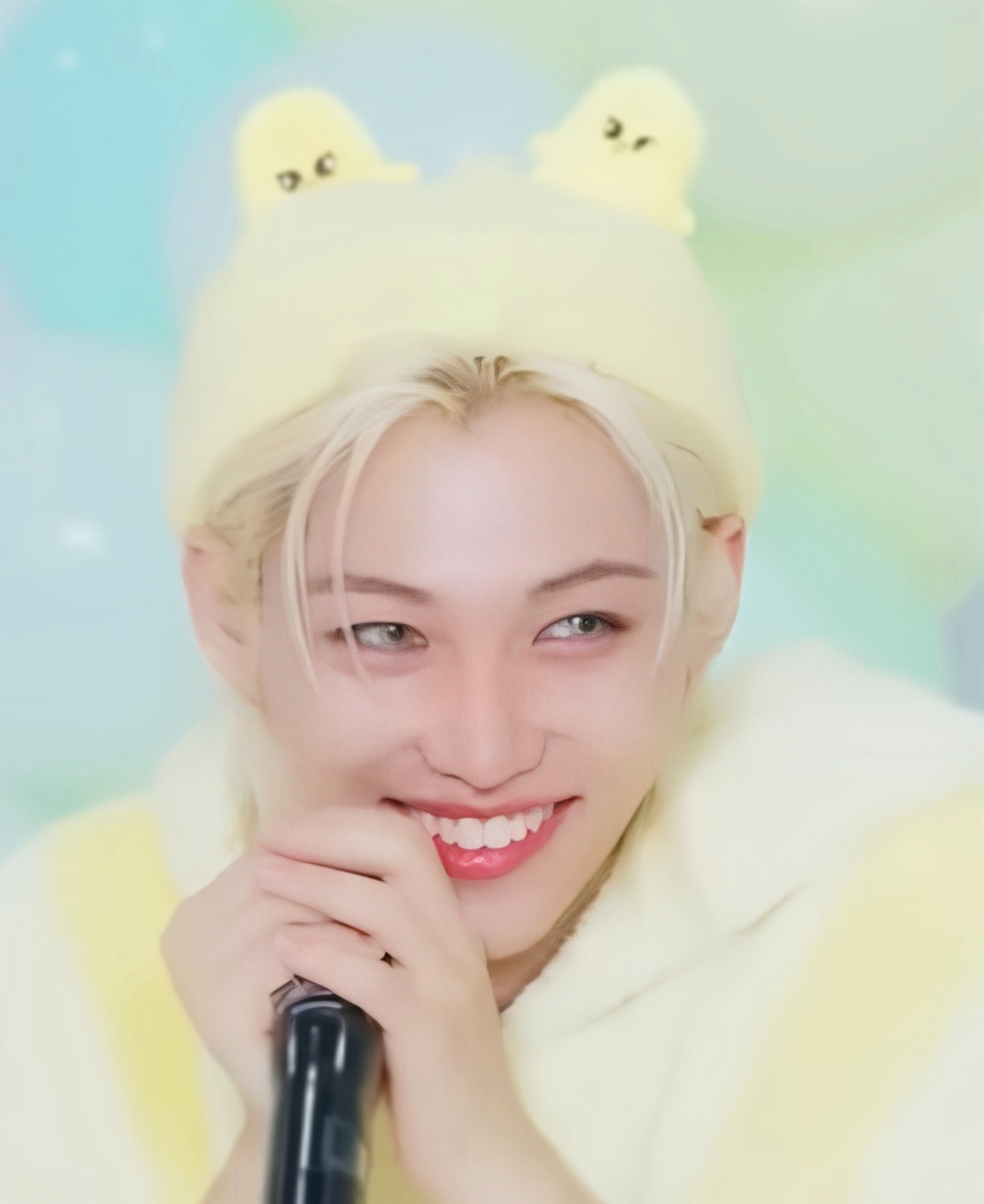 A moment captured by Felix (Stray Kids)'s fan
