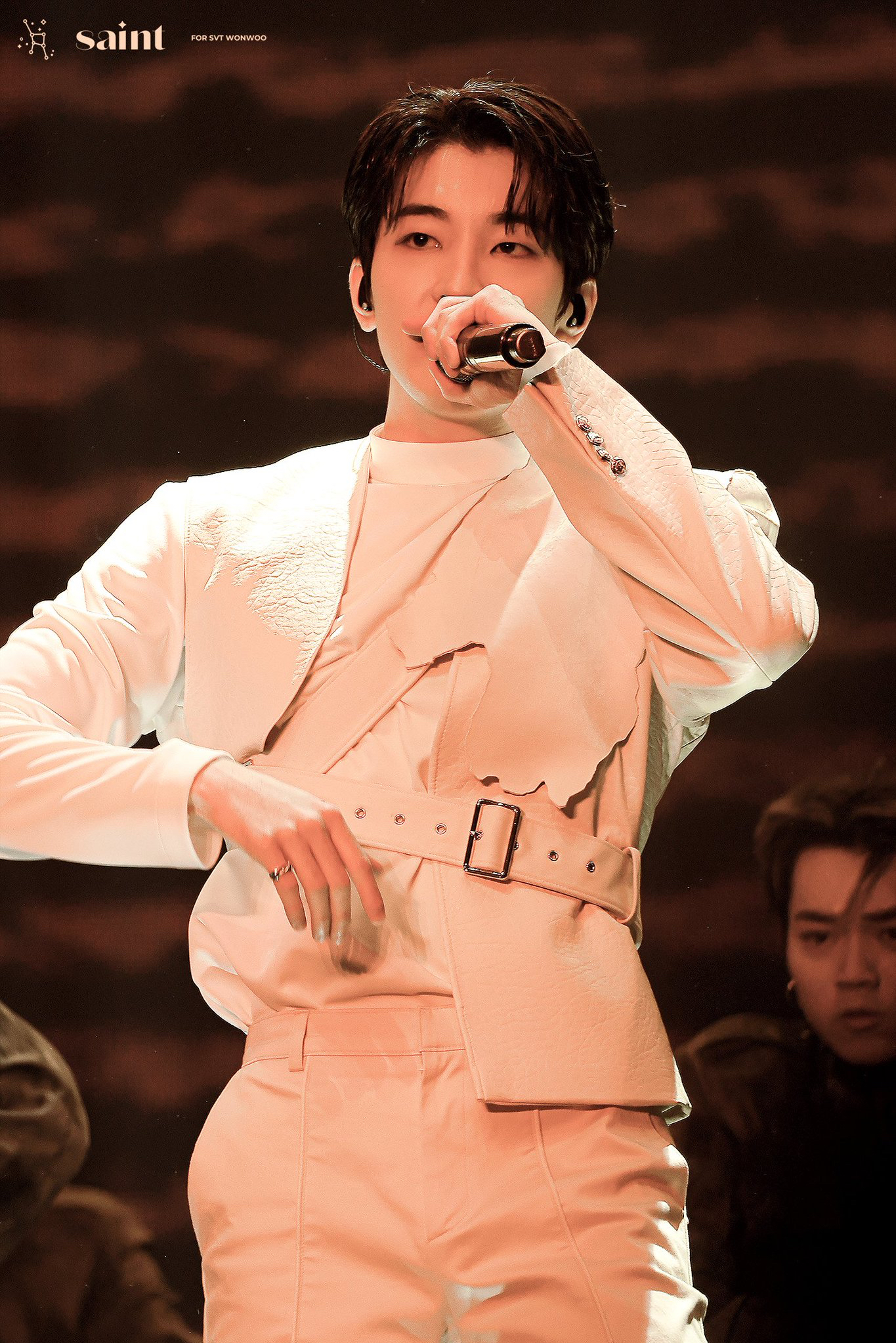 圆佑 (SEVENTEEN)的最新照片