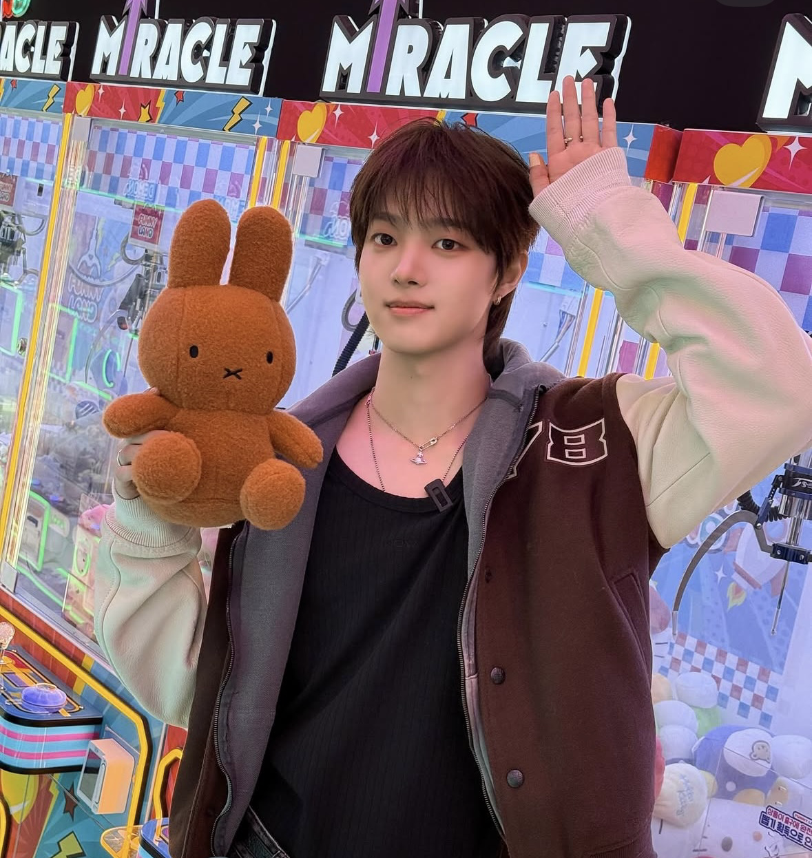 Recent activity shot of EJ (&TEAM)