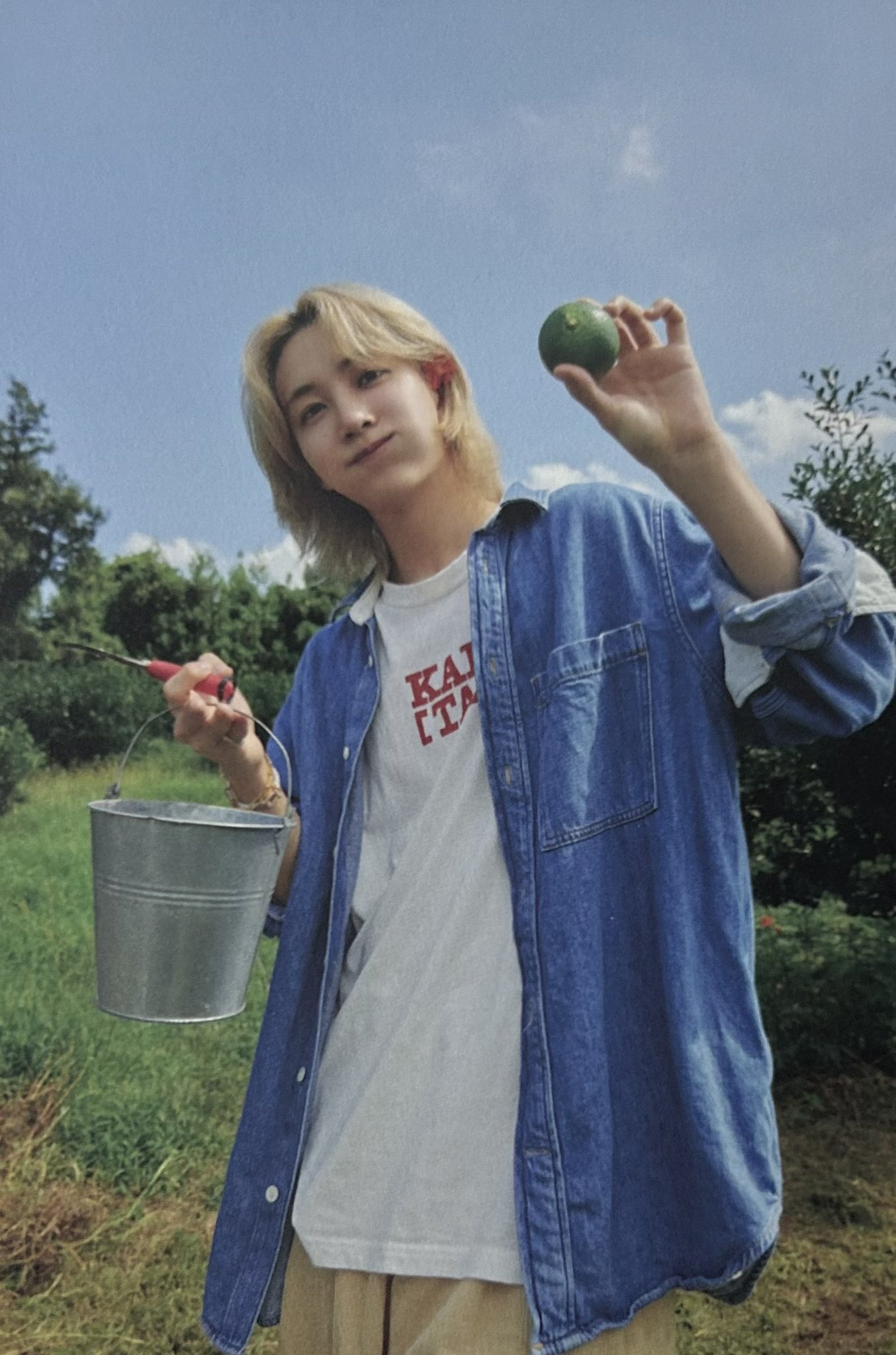 A moment captured by Jeonghan (SEVENTEEN)'s fan