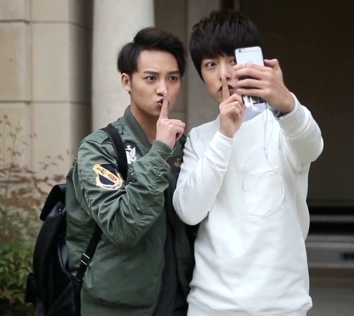 Behind-the-scenes cut of Xiao Zhan