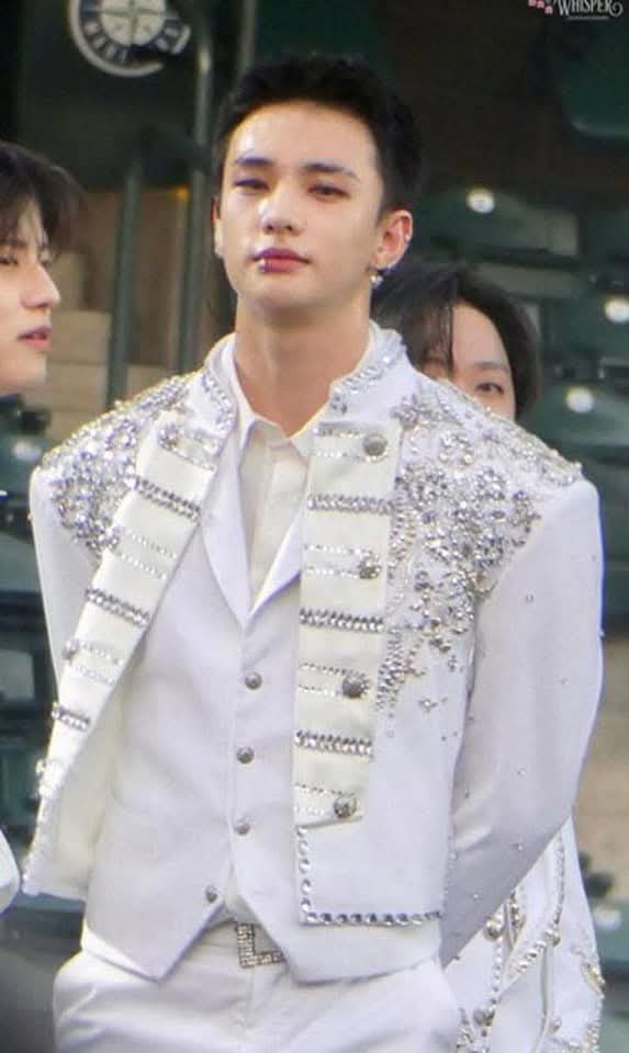 Foto terbaru Hyunjin (Stray Kids)