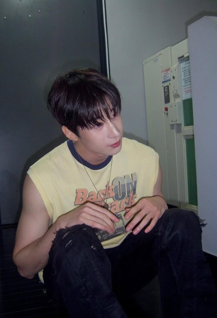 Foto terbaru Han Seungwoo